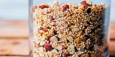 ¿Qué es la granola y cómo se come?